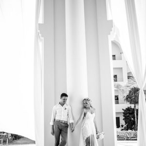 bride and groom photo sessions in mayan riviera