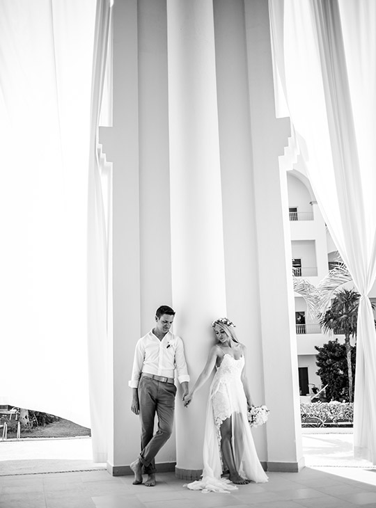 bride and groom photo sessions in mayan riviera