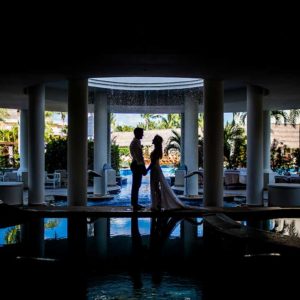 bride and groom wedding photo sessions cancun