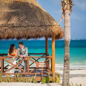 bride and groom wedding photo sessions riviera maya