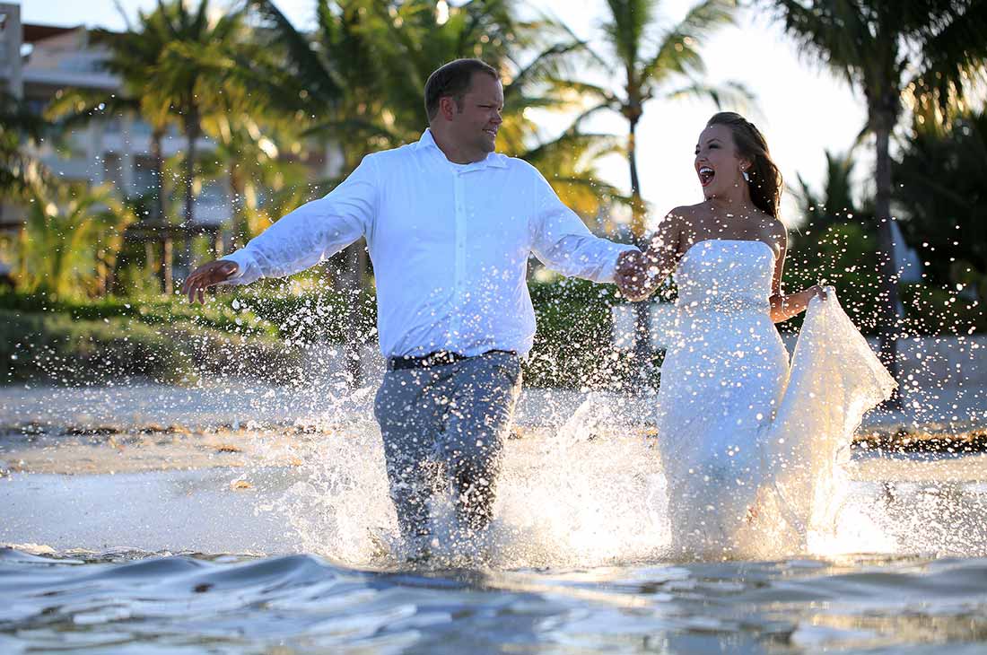 trash the dress in riviera maya beach wedding photography