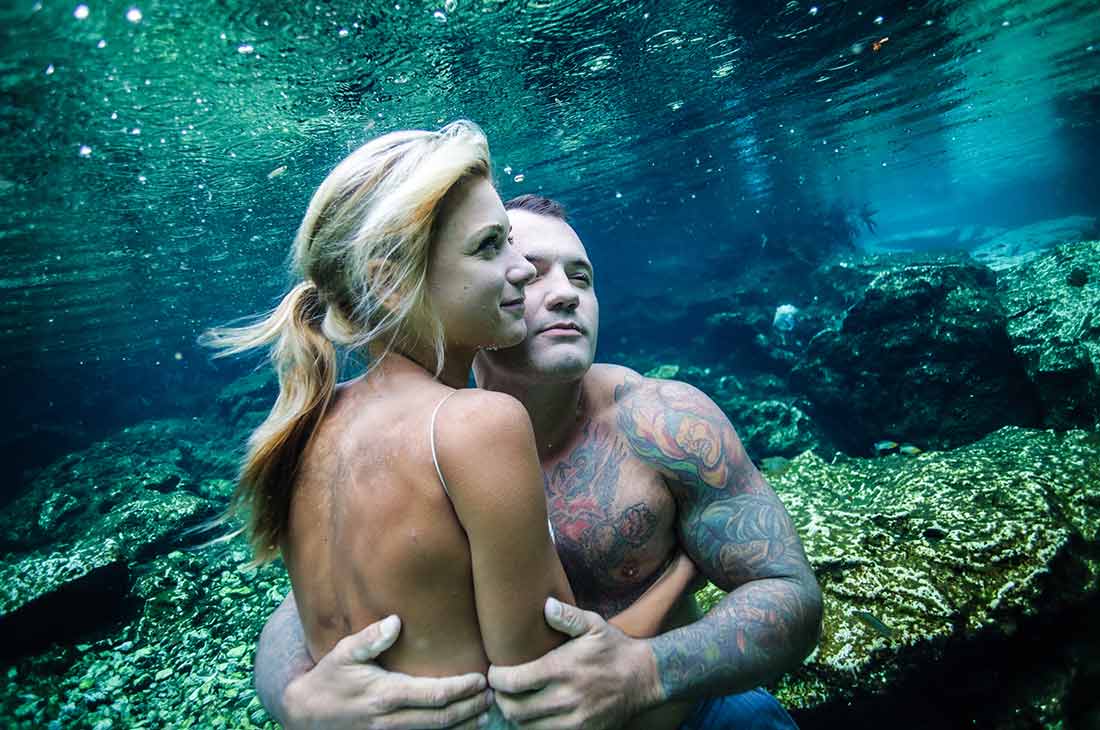 underwater trash the dress session in cenotes mayan riviera