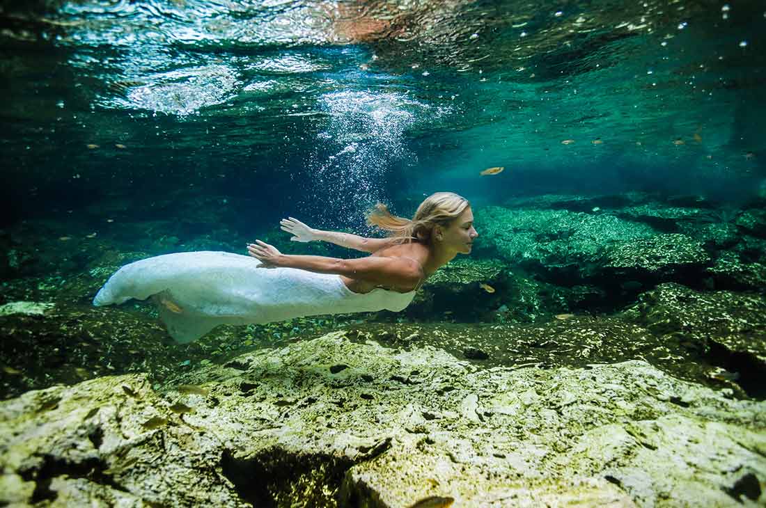 underwater trash the dress session in cenotes