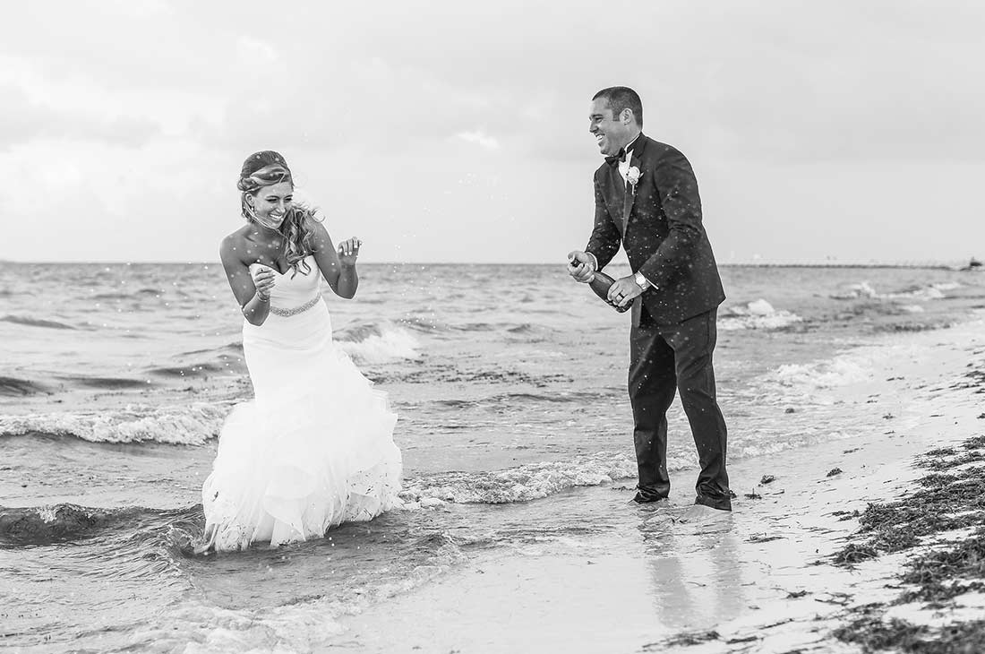 wedding photography trash the dress in punta cana beach