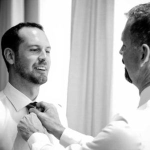 excellence el carmen wedding photography getting ready groom and father