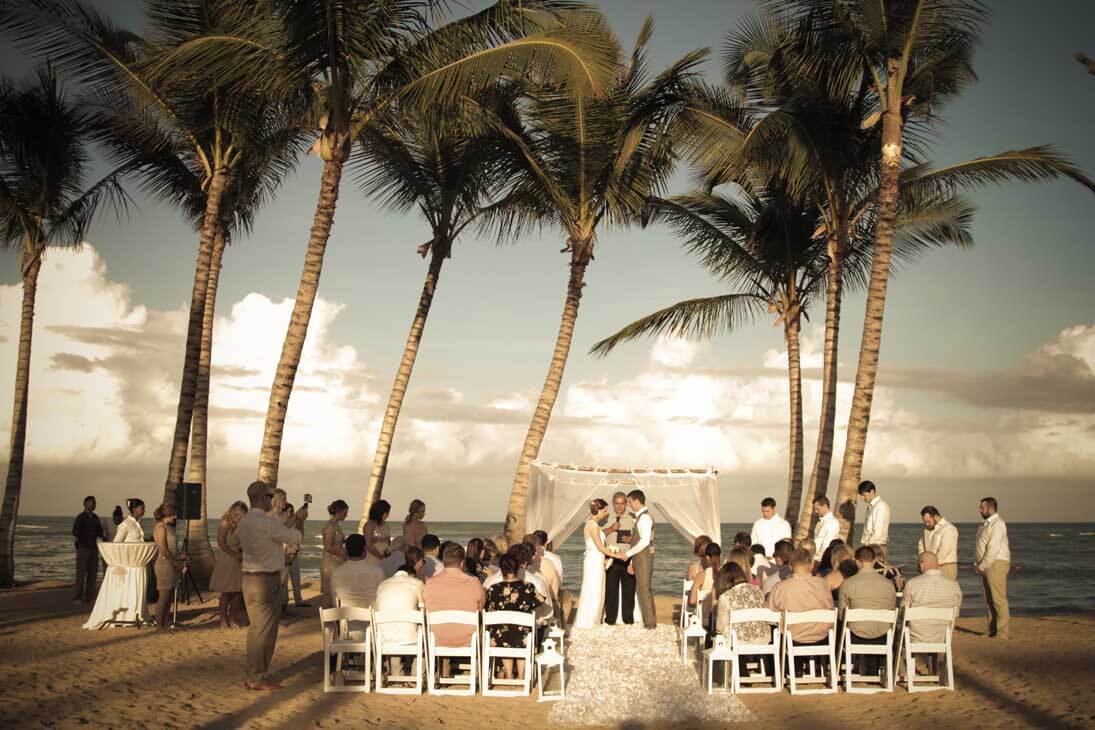 wedding ceremony on the beach excellence el carmen