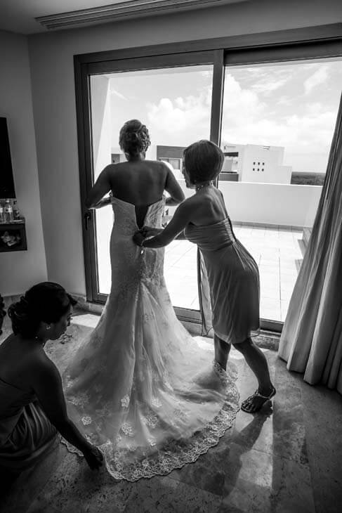 wedding photography getting ready in finest playa mujeres15